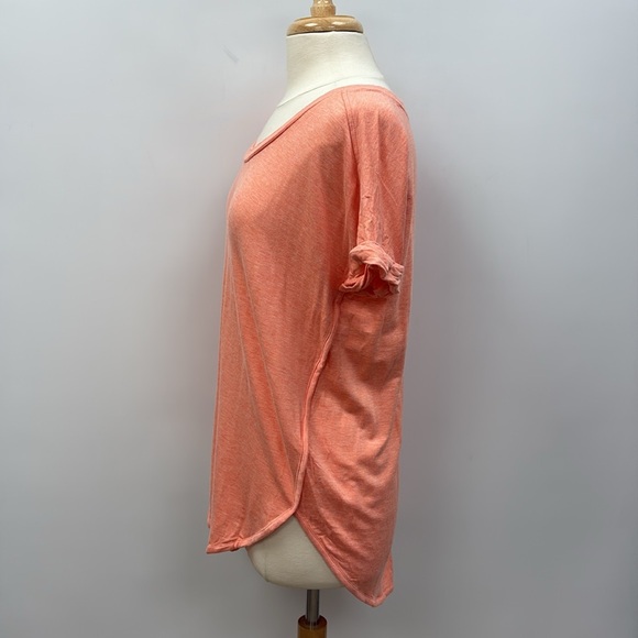 NWT LOFT Lou & Grey Scoopneck Relaxed T-Shirt Stretchy Knit Coral Pink Medium - Picture 4 of 8